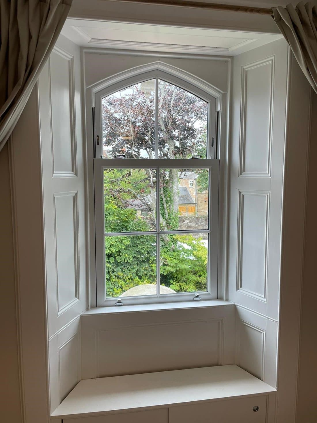 Gothic arch, from inside
